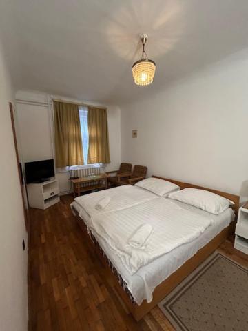 Corvin Panzio Bed and Breakfast Γκιόρ Εξωτερικό φωτογραφία
