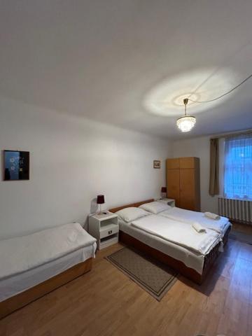 Corvin Panzio Bed and Breakfast Γκιόρ Εξωτερικό φωτογραφία